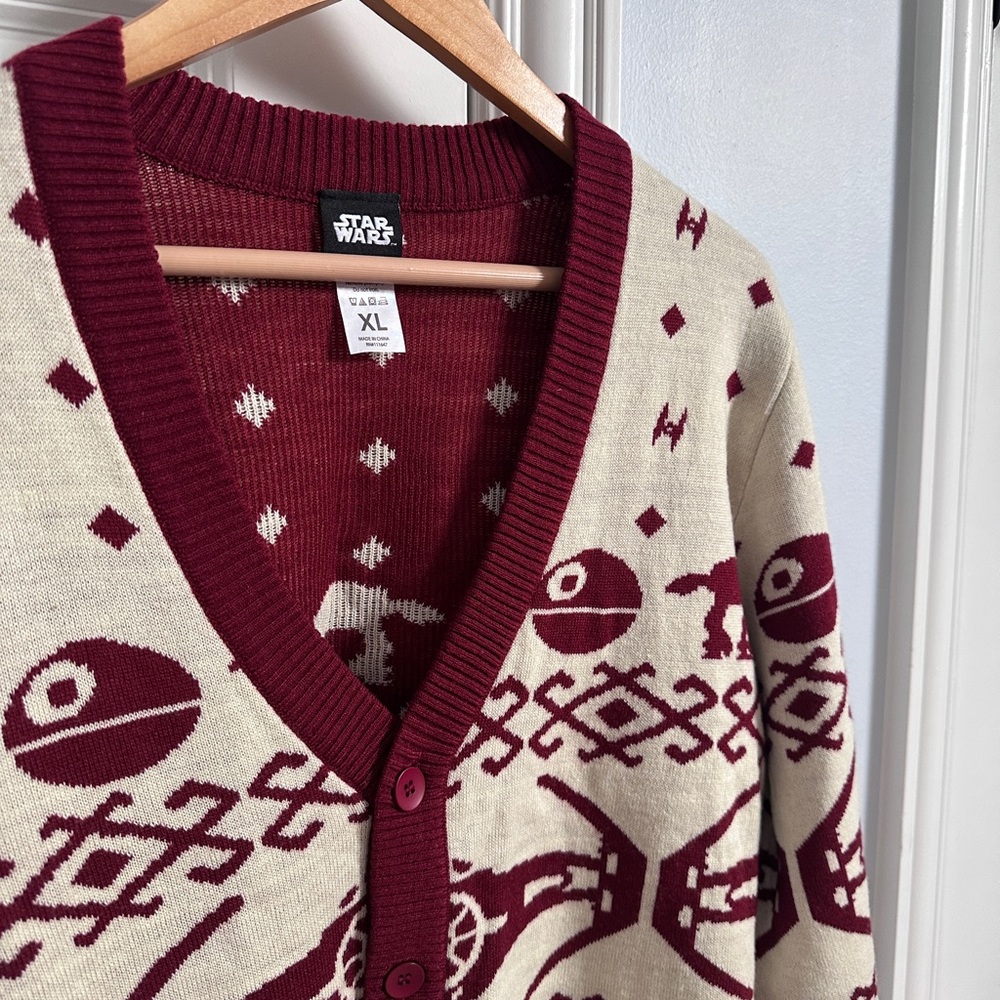 Star Wars 🪐 Burgundy and Cream Cardigan Sweater